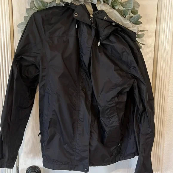 LLBean Trail Model Rain Jacket - Picture 2 of 4